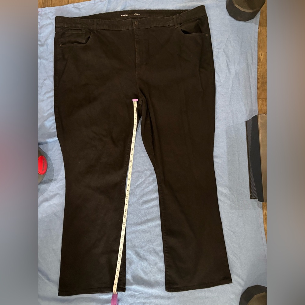 NWOT Old Navy Women's Kicker Boot Cut Jeans - Black 2 for $8 PLUS SUZE